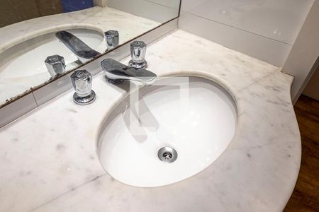 Apartamento à venda com 160m², 3 quartos e 2 vagasSuíte 2 - Banheiro