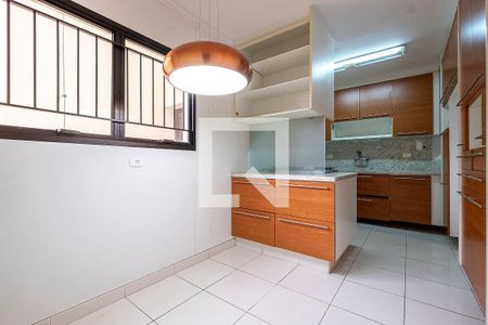 Apartamento à venda com 160m², 3 quartos e 2 vagasCozinha