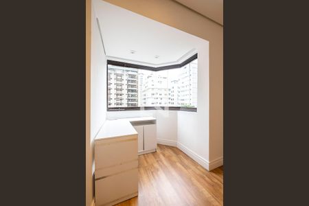 Apartamento à venda com 160m², 3 quartos e 2 vagasSuíte 1
