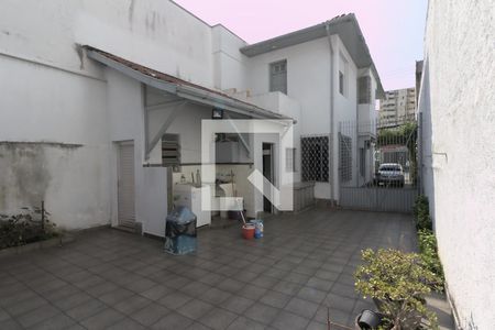 Casa à venda com 210m², 3 quartos e 6 vagasQuintal