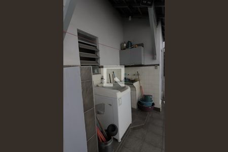 Casa à venda com 210m², 3 quartos e 6 vagasÁrea de Serviço