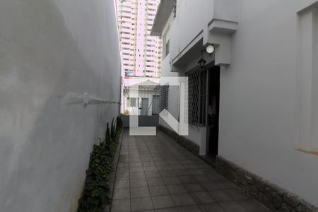 Casa à venda com 210m², 3 quartos e 6 vagasQuintal