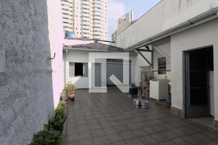 Casa à venda com 210m², 3 quartos e 6 vagasQuintal