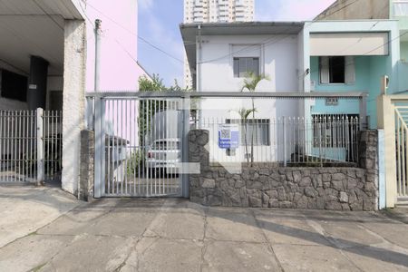 Casa à venda com 210m², 3 quartos e 6 vagasFachada