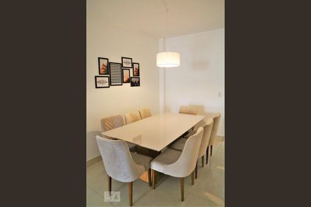 Detalhe Sala de apartamento para alugar com 2 quartos, 93m² em Guilhermina, Praia Grande