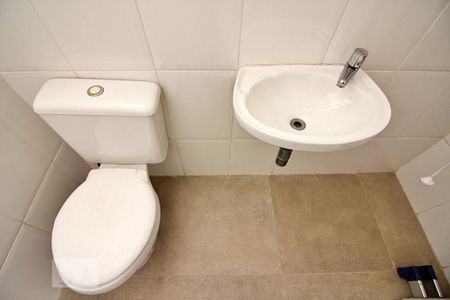 Casa à venda com 194m², 3 quartos e 4 vagasBanheiro de Serviço