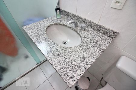 Casa à venda com 194m², 3 quartos e 4 vagasBanheiro do Quarto 3 - Suíte