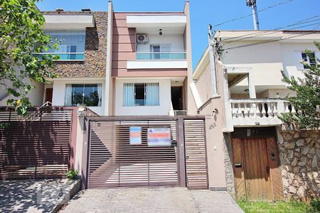 Casa à venda com 194m², 3 quartos e 4 vagasFachada