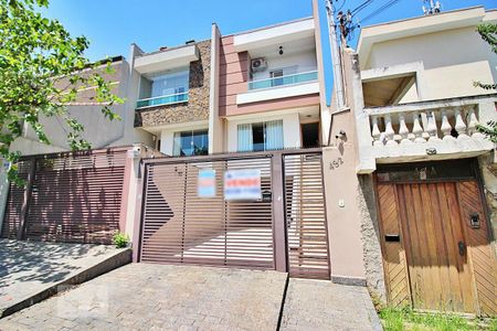 Casa à venda com 194m², 3 quartos e 4 vagasFachada