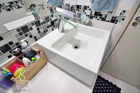 Casa à venda com 194m², 3 quartos e 4 vagasBanheiro do Quarto 1 - Suíte