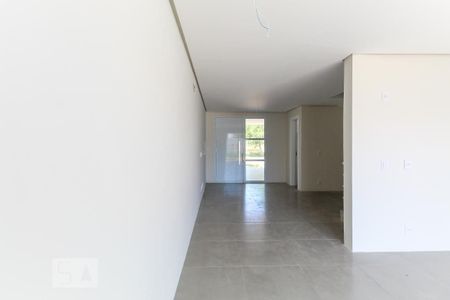 Sala de casa à venda com 3 quartos, 137m² em Campo Novo, Porto Alegre