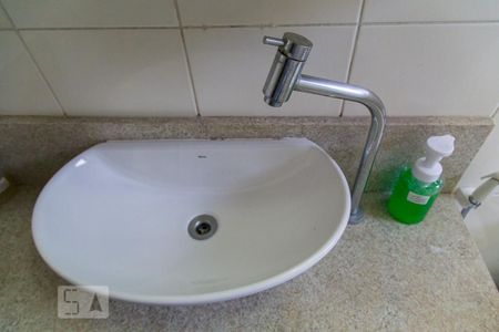 Apartamento para alugar com 114m², 4 quartos e 2 vagasBanheiro da suíte - Torneira