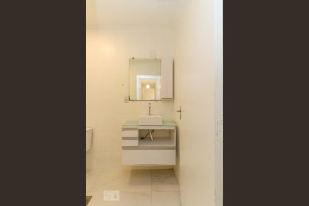 Apartamento à venda com 85m², 2 quartos e 1 vaga Apartamento à venda com 85m², 2 quartos e 1 vagaBanheiro