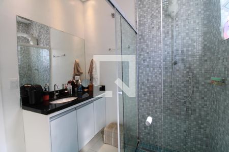 Casa à venda com 211m², 4 quartos e 2 vagasBanheiro da suíte 1