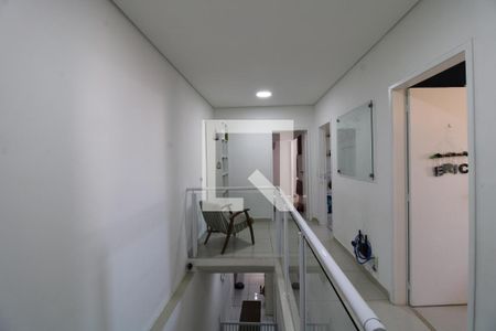 Corredor de casa à venda com 4 quartos, 211m² em Socorro, São Paulo