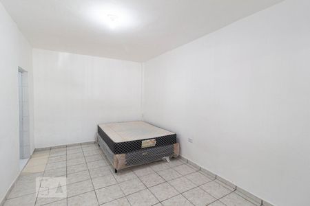 Quarto de casa para alugar com 1 quarto, 40m² em Pestana, Osasco