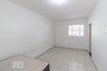 Quarto de casa para alugar com 1 quarto, 40m² em Pestana, Osasco