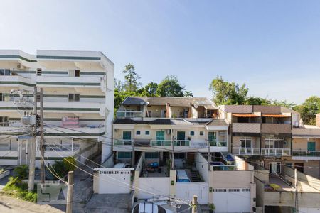 Casa de condomínio à venda com 128m², 3 quartos e 1 vagaVista