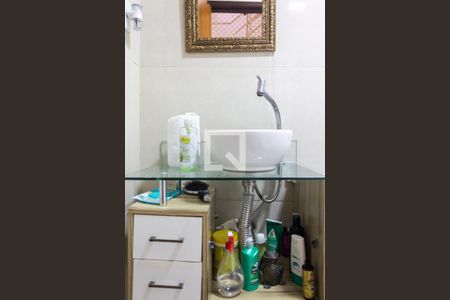 Casa à venda com 400m², 2 quartos e 2 vagasLavabo