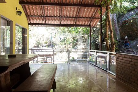 Casa à venda com 400m², 2 quartos e 2 vagasEspaço Gourmet