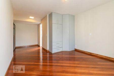 Apartamento para alugar com 210m², 3 quartos e 3 vagasSuíte 1