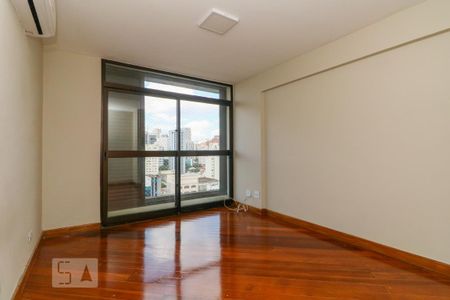 Apartamento para alugar com 210m², 3 quartos e 3 vagasQuarto 1