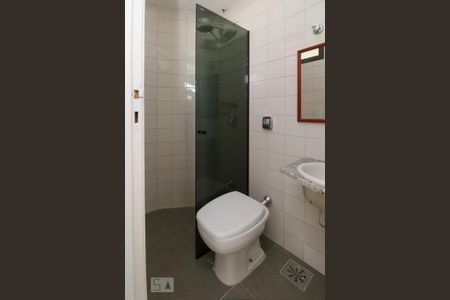 Apartamento para alugar com 210m², 3 quartos e 3 vagasBanheiro de serviço