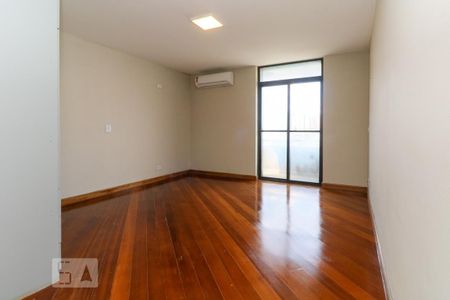 Apartamento para alugar com 210m², 3 quartos e 3 vagasSuíte 1
