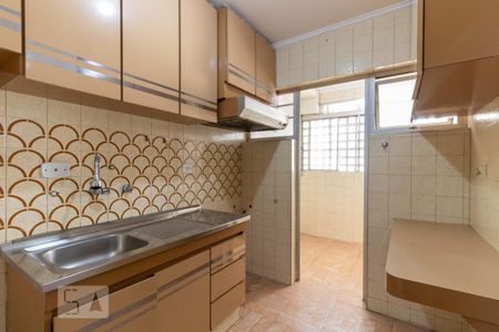 Cozinha de apartamento para alugar com 3 quartos, 72m² em Bosque da Saúde, São Paulo