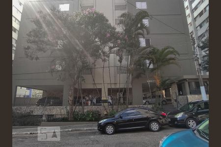 Apartamento para alugar com 72m², 3 quartos e 1 vaga Apartamento para alugar com 72m², 3 quartos e 1 vagaFachada