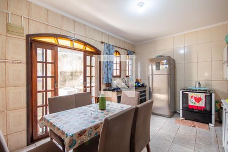 Casa à venda com 220m², 5 quartos e 6 vagasCozinha