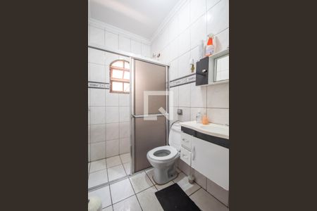 Casa à venda com 220m², 5 quartos e 6 vagasBanheiro 3