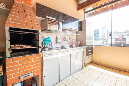 Casa à venda com 220m², 5 quartos e 6 vagasChurrasqueira