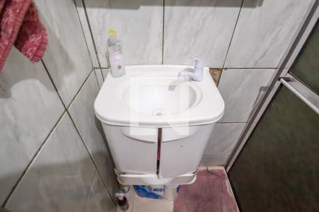 Casa à venda com 220m², 5 quartos e 6 vagasBanheiro 4