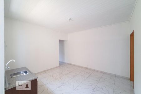 Casa para alugar com 100m², 2 quartos e 2 vagas Casa para alugar com 100m², 2 quartos e 2 vagasCozinha