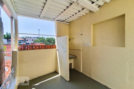 Casa para alugar com 100m², 2 quartos e 2 vagas Casa para alugar com 100m², 2 quartos e 2 vagasLavanderia