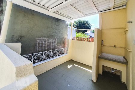 Casa para alugar com 100m², 2 quartos e 2 vagas Casa para alugar com 100m², 2 quartos e 2 vagasLavanderia