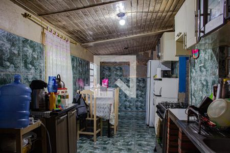 Casa à venda com 300m², 2 quartos e 2 vagas Casa à venda com 300m², 2 quartos e 2 vagasCozinha e Área de Serviço