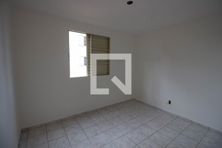 Quarto 2 de apartamento para alugar com 2 quartos, 45m² em Conjunto Residencial José Bonifácio, São Paulo