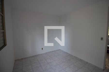 Quarto 2 de apartamento para alugar com 2 quartos, 45m² em Conjunto Residencial José Bonifácio, São Paulo