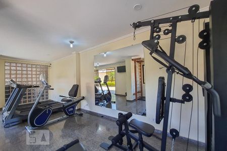 Apartamento à venda com 118m², 3 quartos e 3 vagas Apartamento à venda com 118m², 3 quartos e 3 vagasÁrea comum - Academia