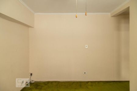 Casa à venda com 220m², 3 quartos e 2 vagas Casa à venda com 220m², 3 quartos e 2 vagasSala