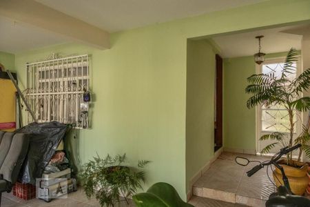 Casa à venda com 220m², 3 quartos e 2 vagas Casa à venda com 220m², 3 quartos e 2 vagasGaragem