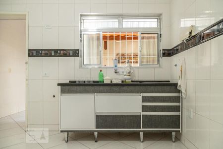 Casa à venda com 220m², 3 quartos e 2 vagas Casa à venda com 220m², 3 quartos e 2 vagasCozinha