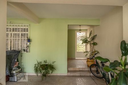 Casa à venda com 220m², 3 quartos e 2 vagas Casa à venda com 220m², 3 quartos e 2 vagasGaragem