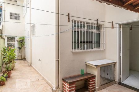 Casa à venda com 220m², 3 quartos e 2 vagas Casa à venda com 220m², 3 quartos e 2 vagasQuintal