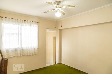 Casa à venda com 220m², 3 quartos e 2 vagas Casa à venda com 220m², 3 quartos e 2 vagasSala