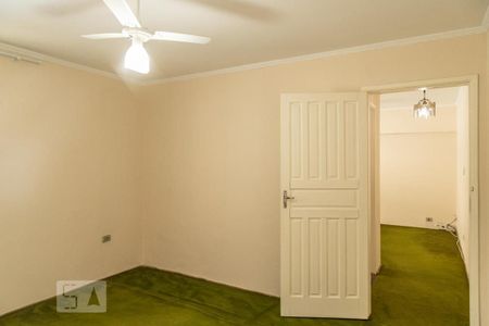 Casa à venda com 220m², 3 quartos e 2 vagas Casa à venda com 220m², 3 quartos e 2 vagasSuíte