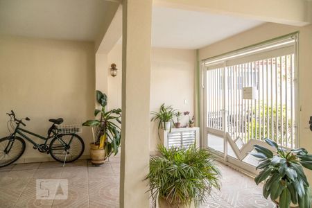 Casa à venda com 220m², 3 quartos e 2 vagas Casa à venda com 220m², 3 quartos e 2 vagasGaragem