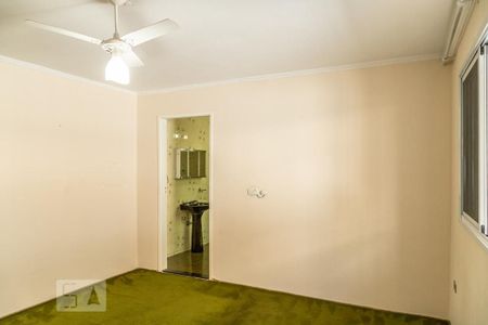 Casa à venda com 220m², 3 quartos e 2 vagas Casa à venda com 220m², 3 quartos e 2 vagasSuíte